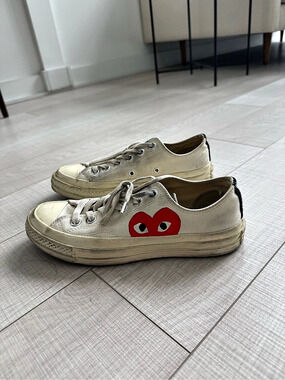 Comme des Garçons Play Chuck Taylor All Star Heart Sneakers in Cream